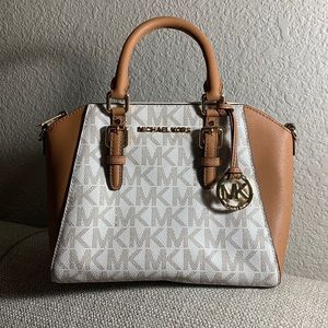 Michael Kors Handbag/Crossbody